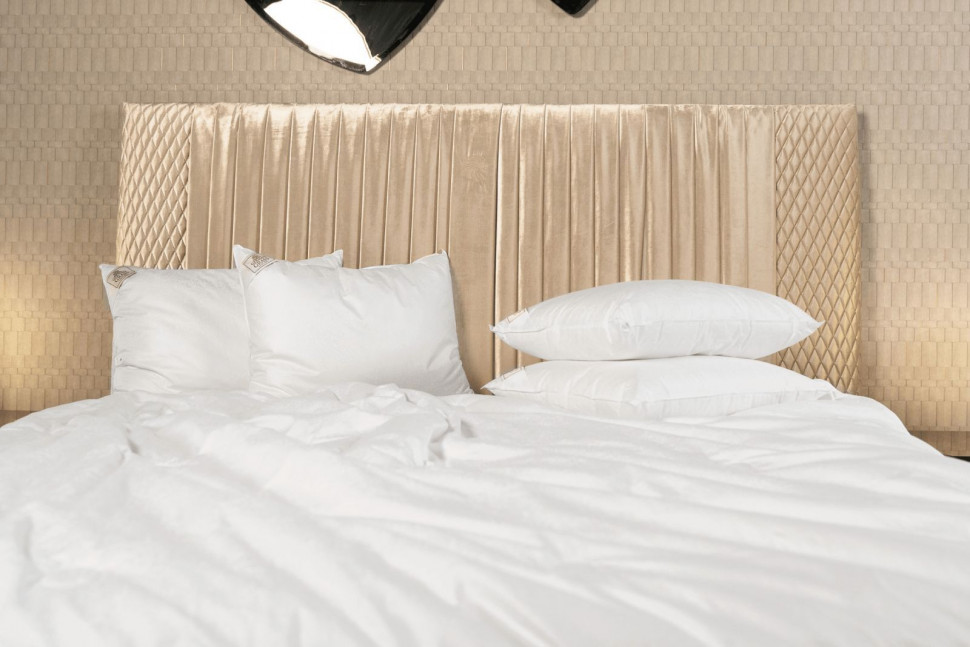 Подушка PAISLEY SILK GRASS мягкая 50x68