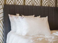 Подушка CASHMERE SILK GRASS мягкая 50x68