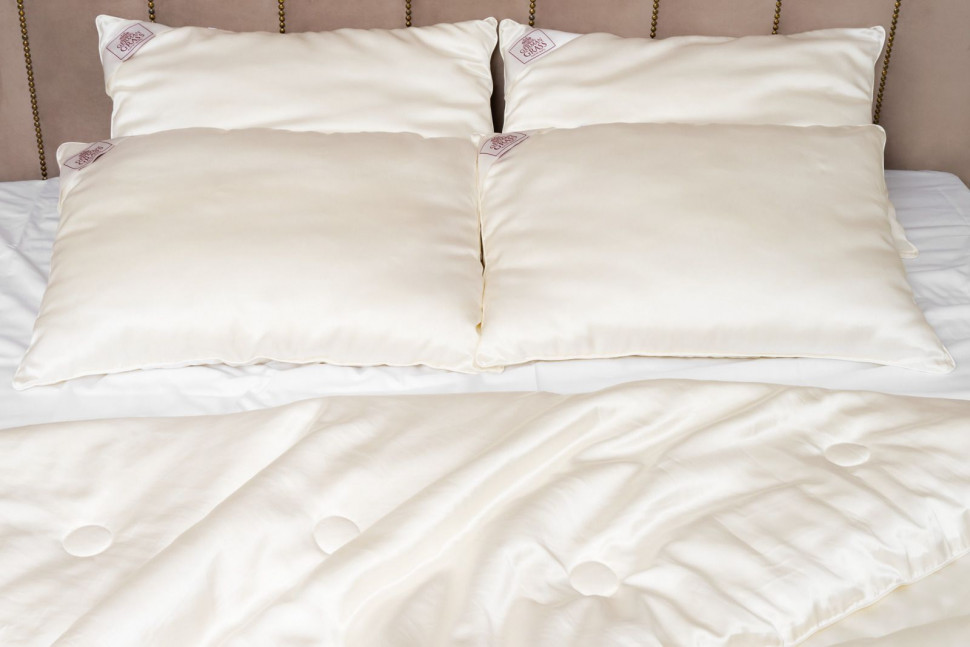 Подушка GREAT SILK GRASS мягкая 50x68