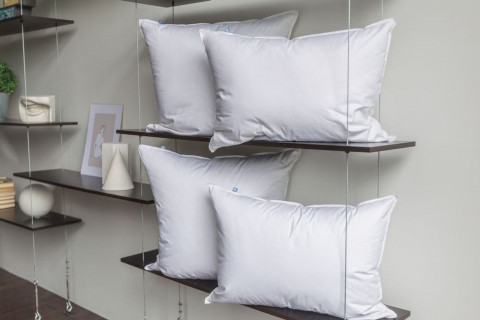 Подушка 3 STARS FAMILIE DOWN упругая 40х40