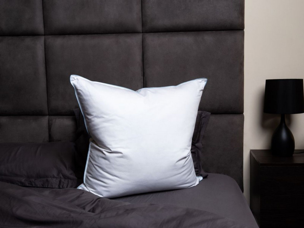 Подушка OPTIMA FAMILIE DOWN средняя 68х68